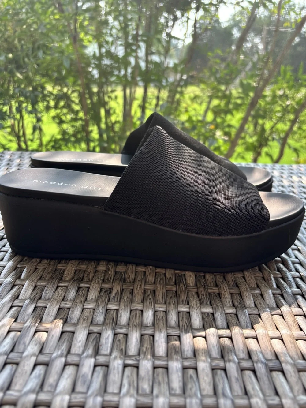 Madden Girl Black Platform Slide Sandals - Size 9